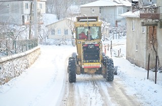 Gemlik Belediyesi’nden Yüksek Kesimlerde Karla Mücadele